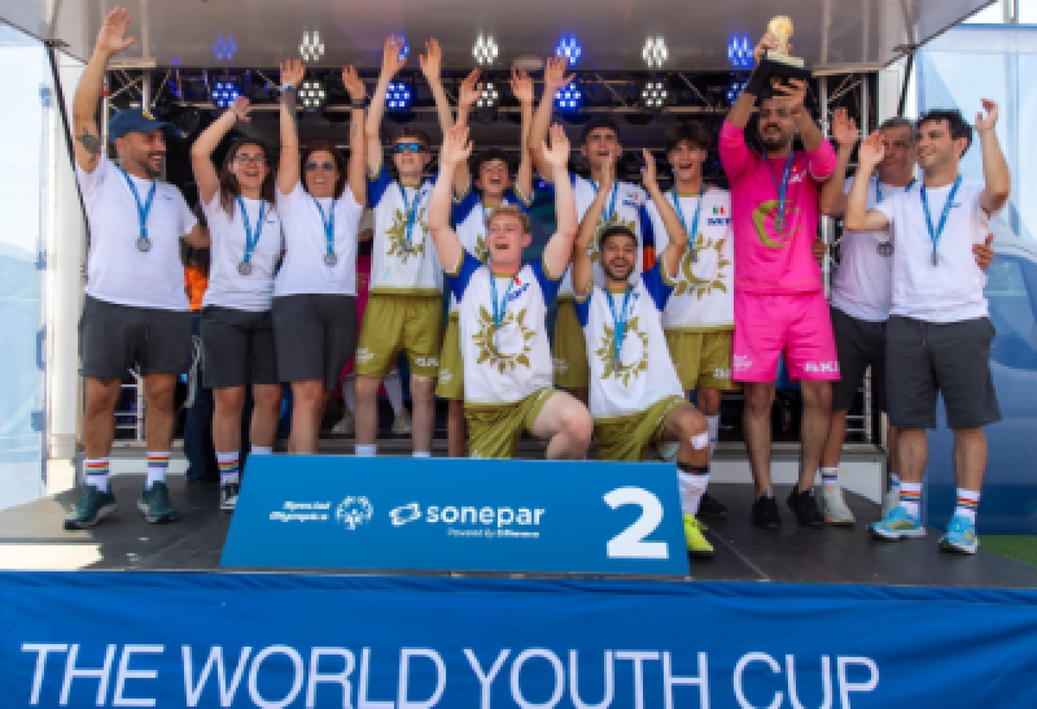 La squadra dell'Accademia Sport di Porte (Torino), classificatasi seconda in Svezia