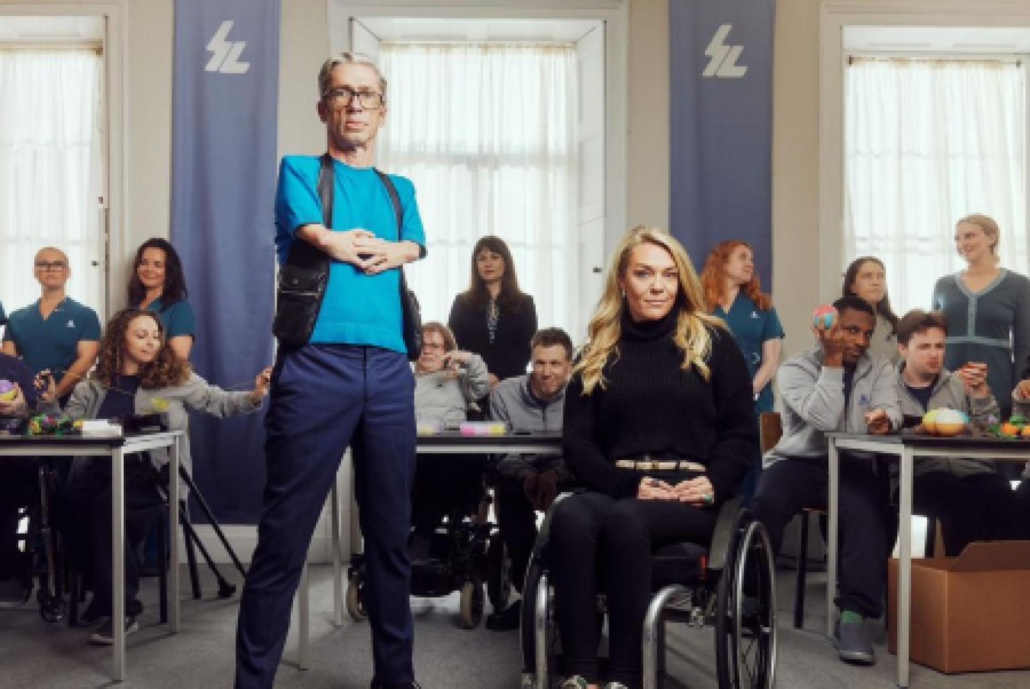 In primpo piano Mat Fraser e Sophie Morgan, in un'immagine del programma televisivo "The Experiment"