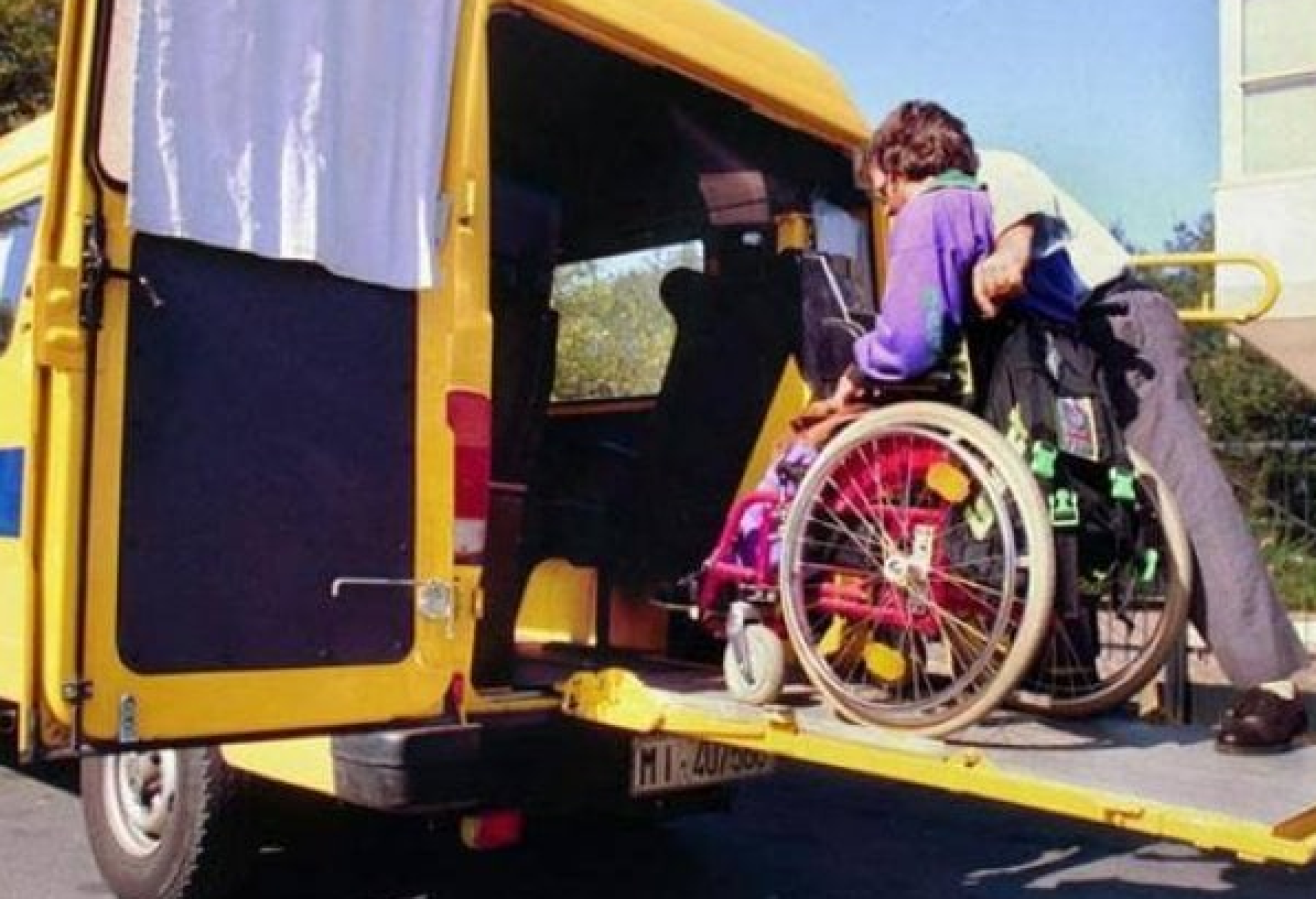 Il diritto incomprimibile al trasporto scolastico (e in generale allo studio)