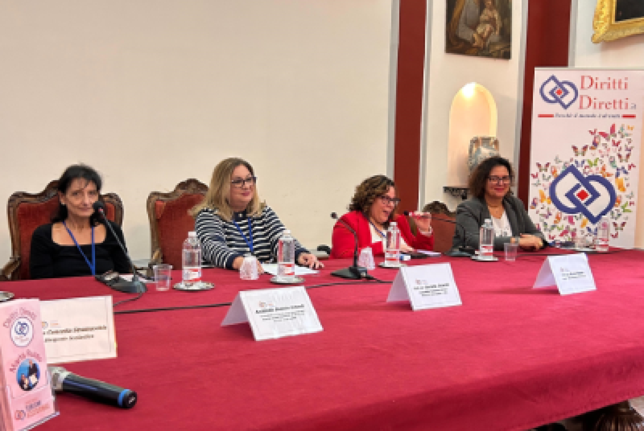Il tavolo dei relatori all'evento conclusivo di Napoli dell'ottava edizione di "Turismi Accessibili"