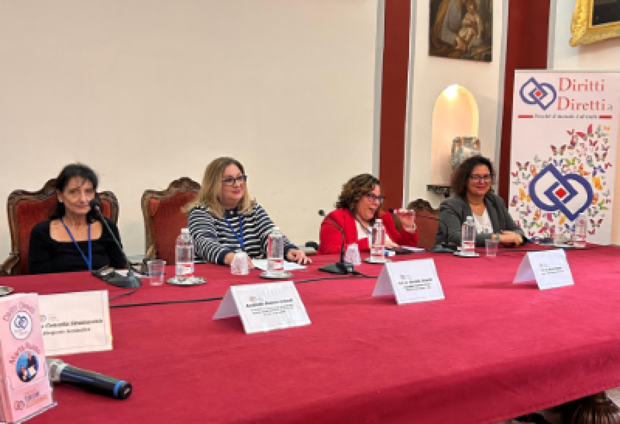 Il tavolo dei relatori all'evento conclusivo di Napoli dell'ottava edizione di "Turismi Accessibili"